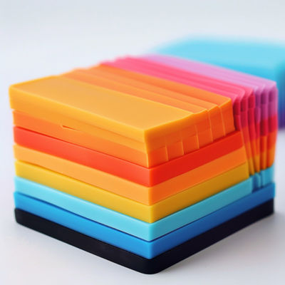 Peças de moldagem de borracha personalizadas com maior resistência à tração e resistência química