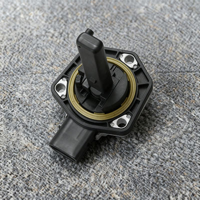 Buy High Precision Customizable PA6 PA66 PEEK Insert Molding for Automotive and Electronics Applications online manufacture